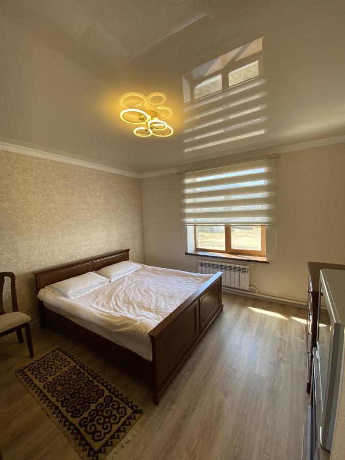 Guest House Tenir Too Naryn Bagian luar foto