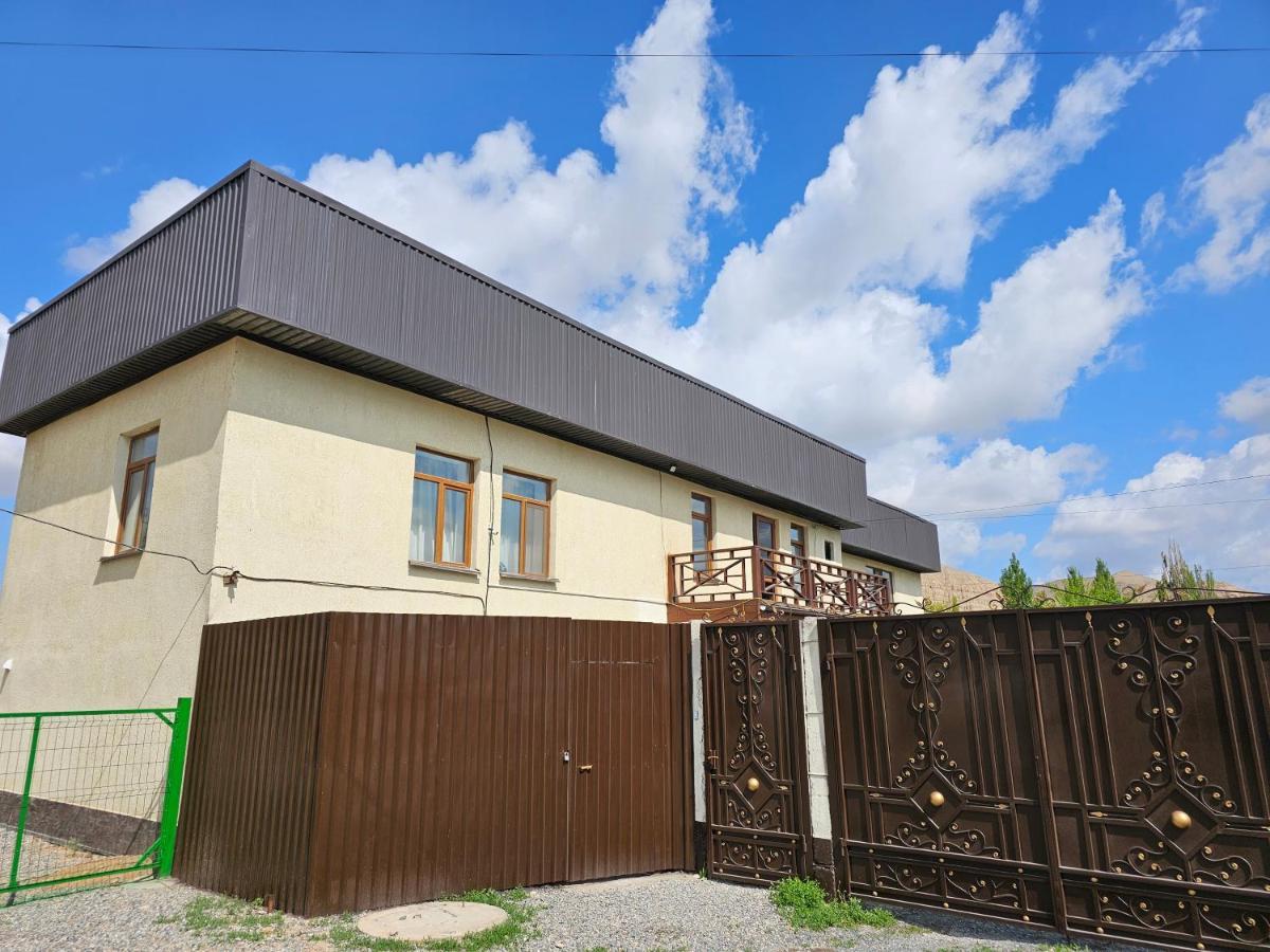 Guest House Tenir Too Naryn Bagian luar foto