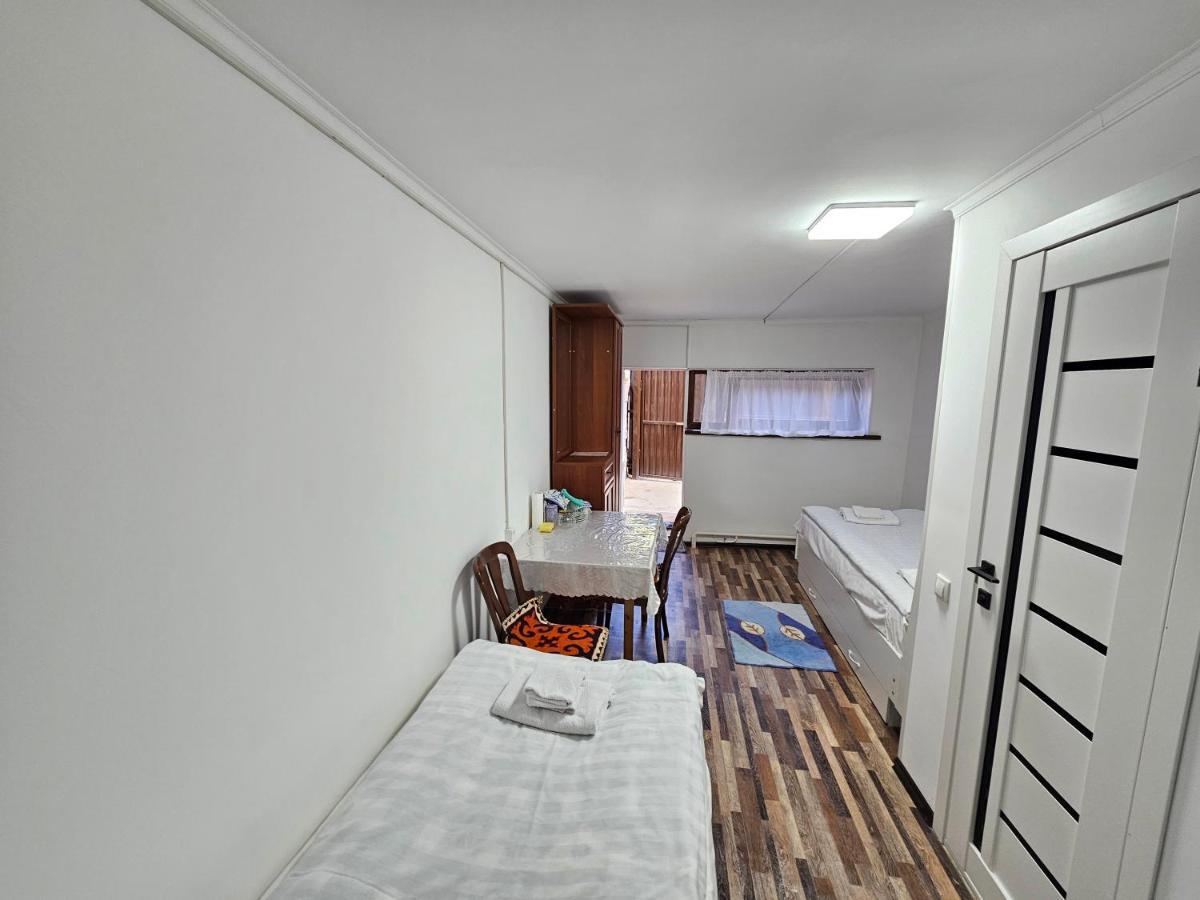 Guest House Tenir Too Naryn Bagian luar foto